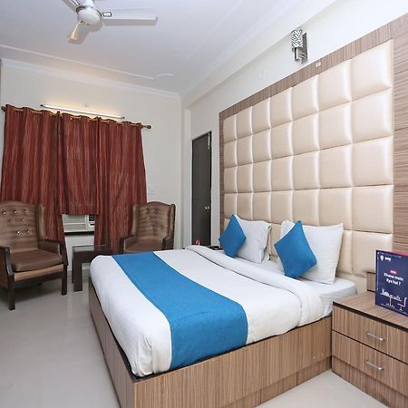 Oyo 10425 Queens Pearl Inn Dehradun Luaran gambar