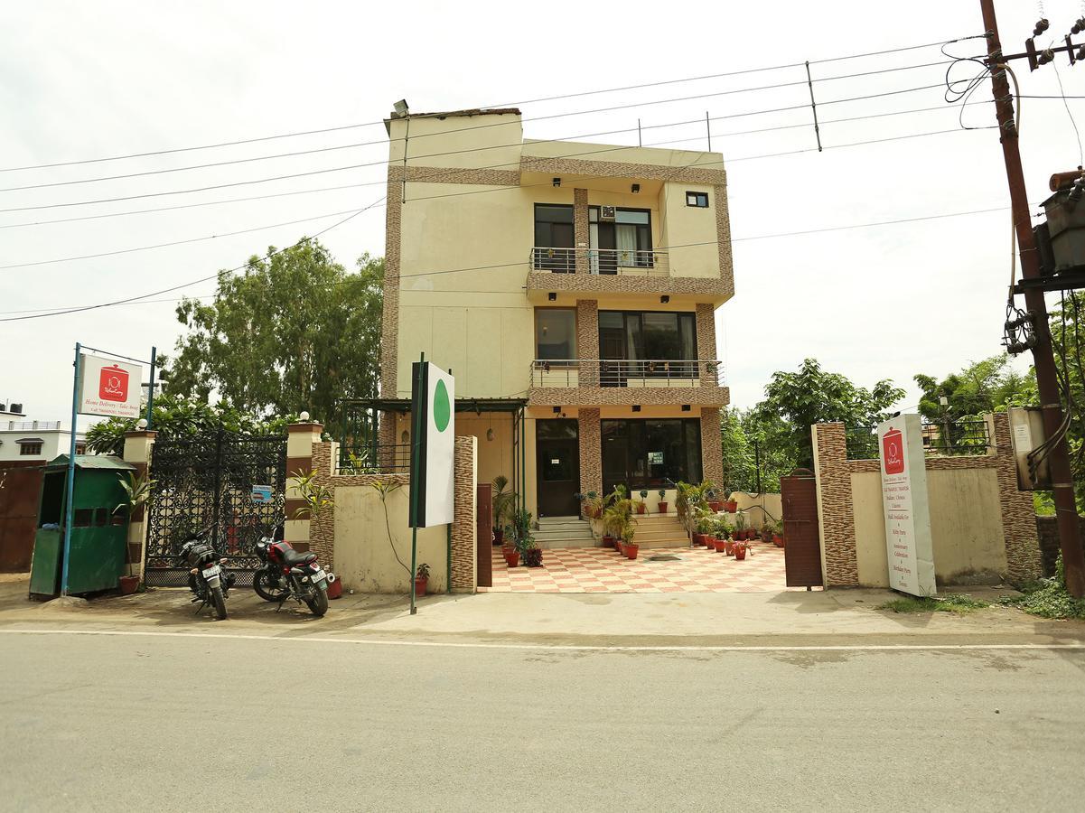 Oyo 10425 Queens Pearl Inn Dehradun Luaran gambar