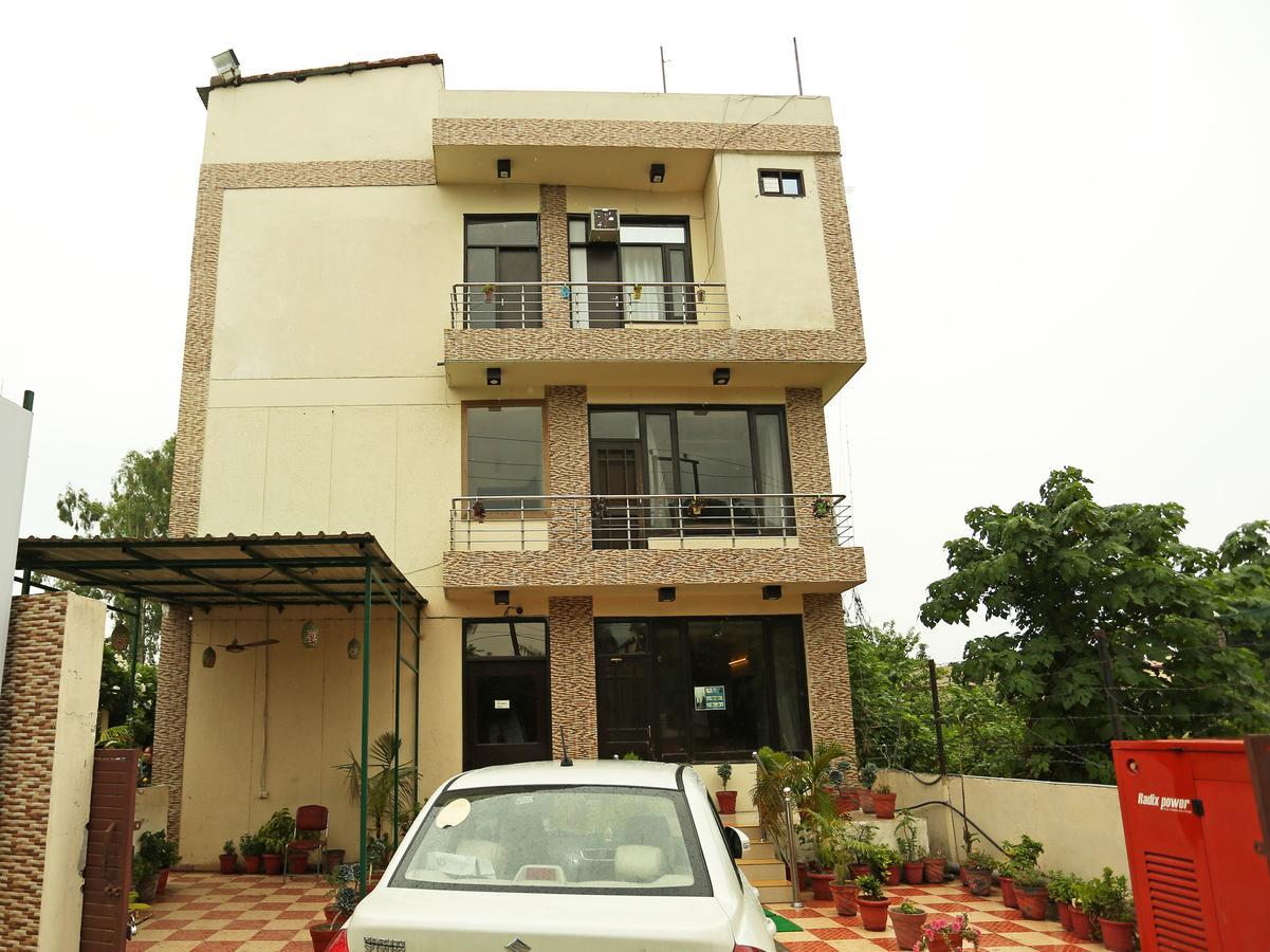 Oyo 10425 Queens Pearl Inn Dehradun Luaran gambar